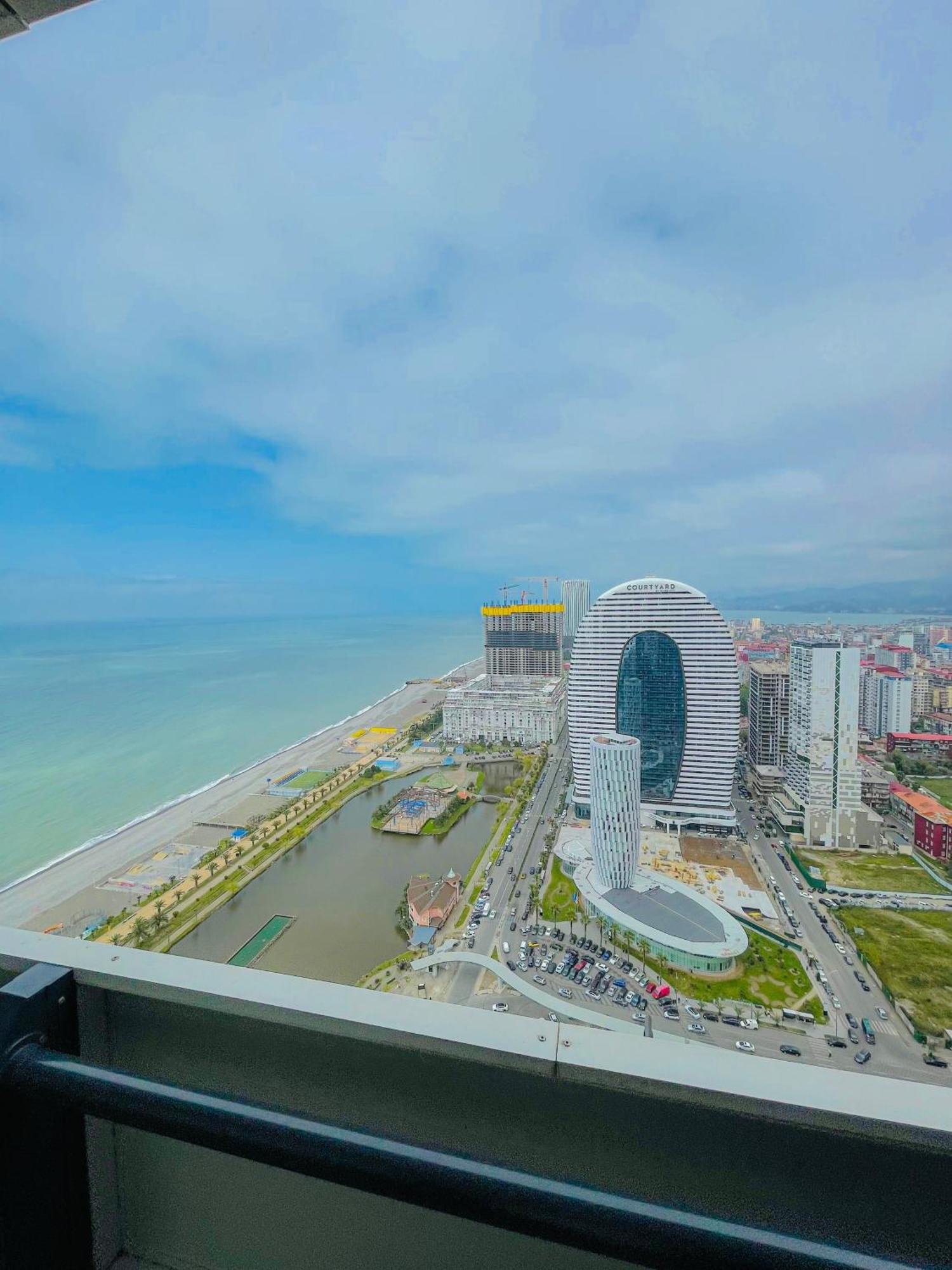 Luxury Batumi Hotel Exteriör bild