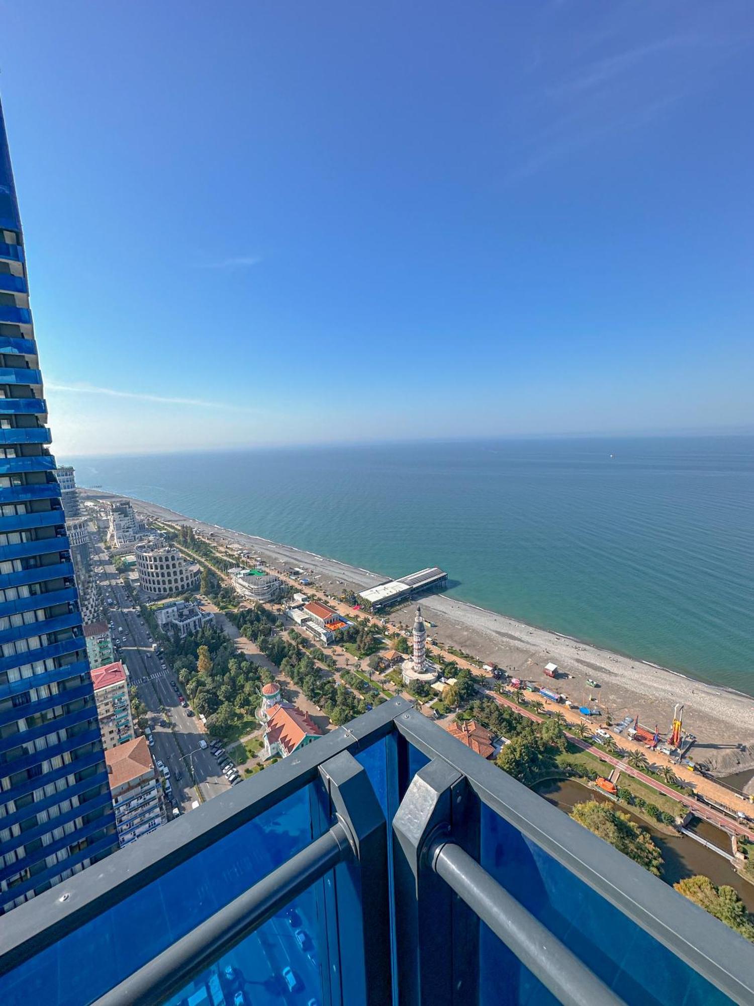 Luxury Batumi Hotel Exteriör bild