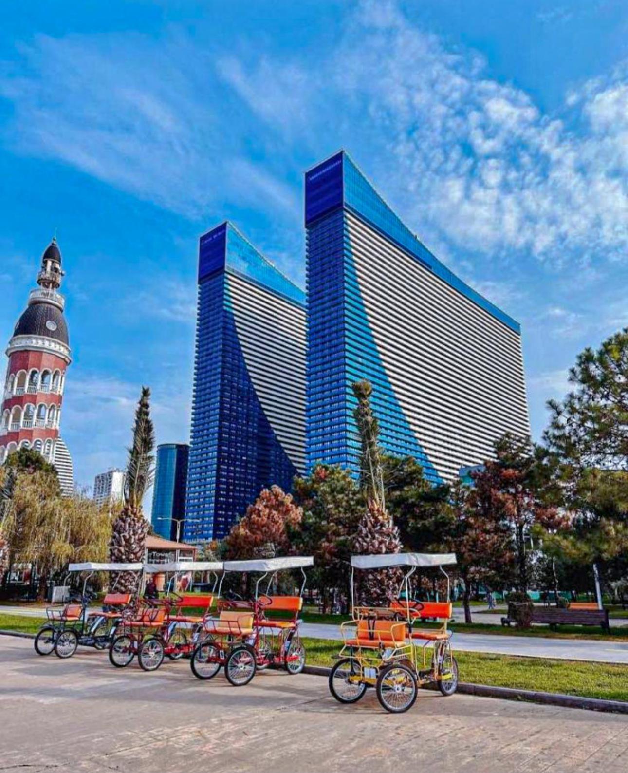 Luxury Batumi Hotel Exteriör bild