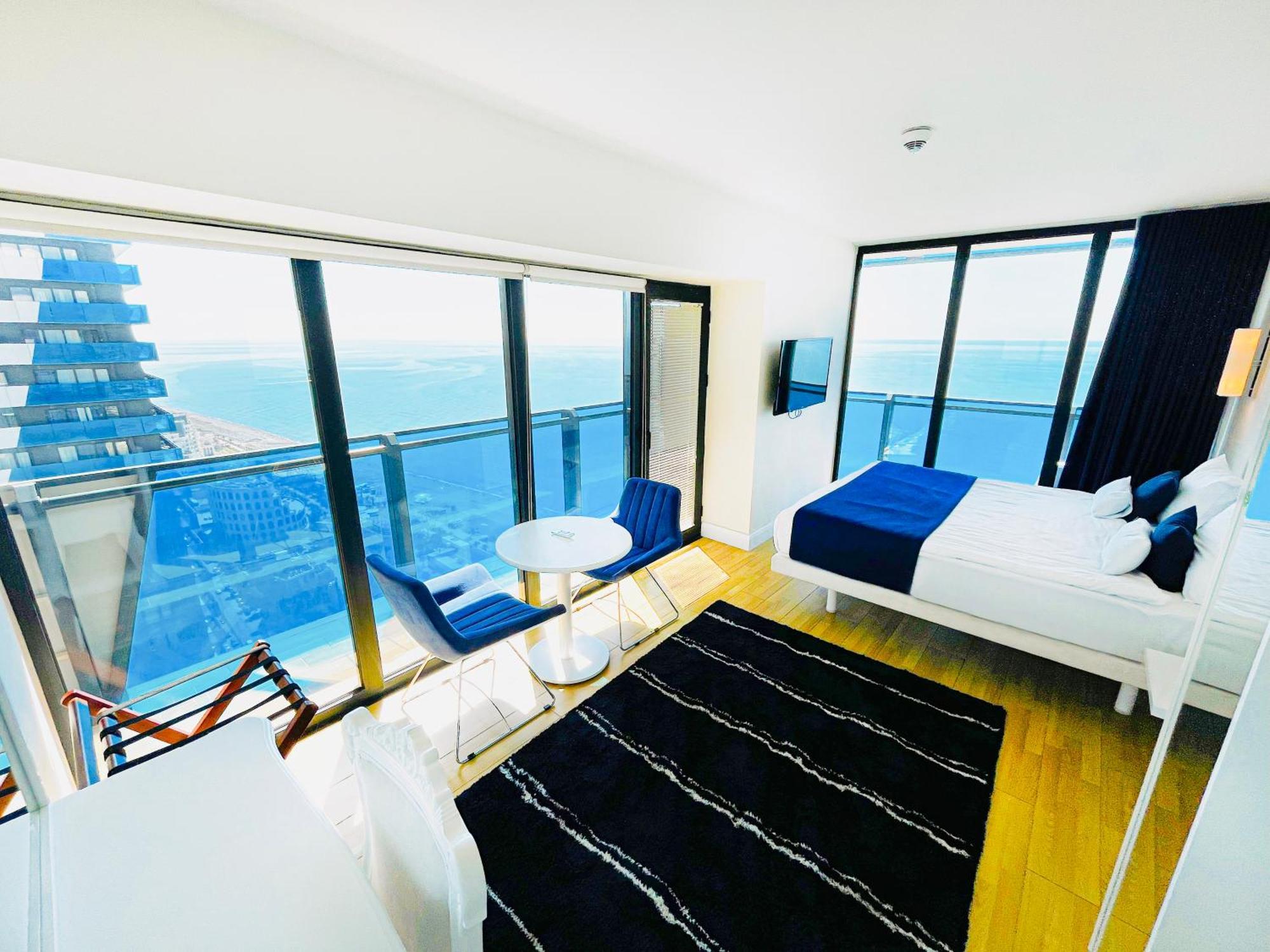 Luxury Batumi Hotel Exteriör bild