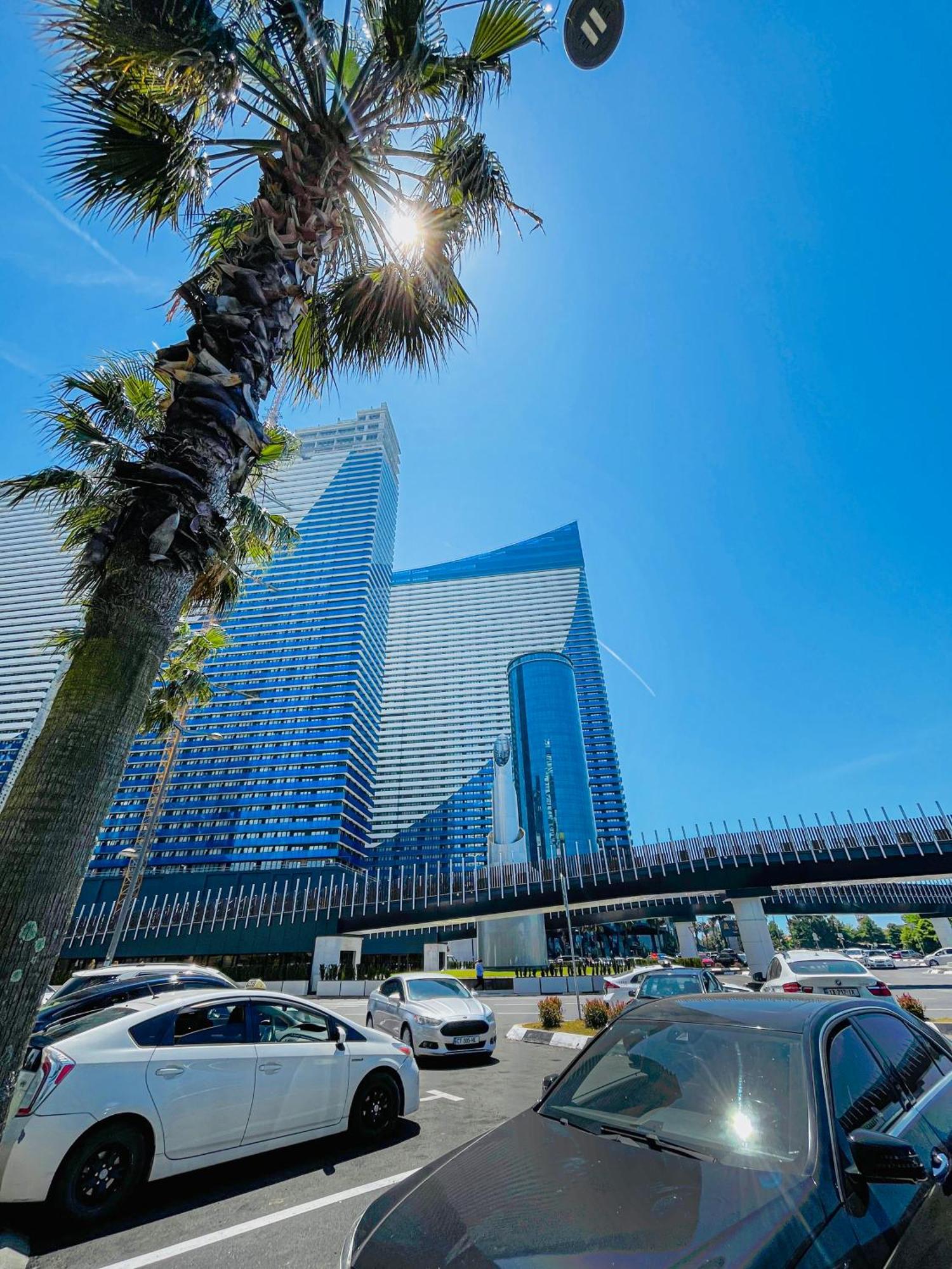Luxury Batumi Hotel Exteriör bild