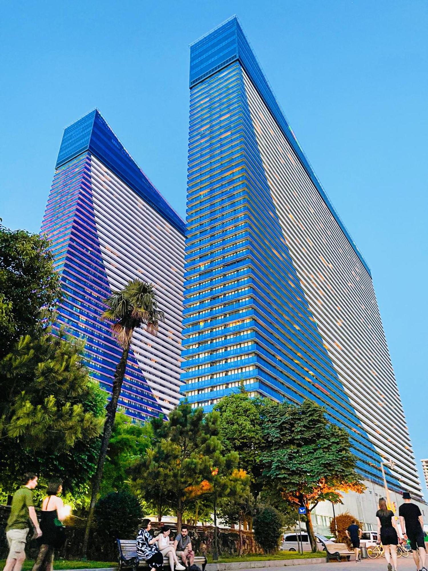Luxury Batumi Hotel Exteriör bild